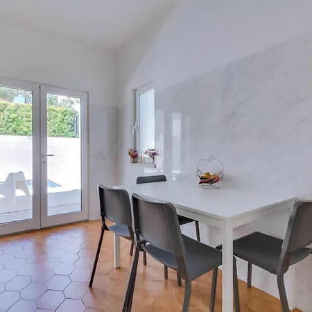 Andorra, Private Pool Next To Golf Βιλαμούρα