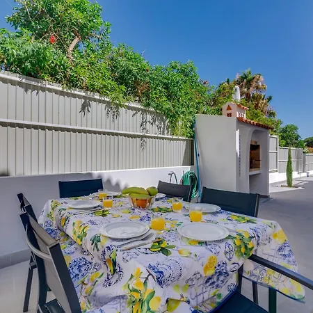 Villa Andorra, Private Pool Next To Golf Vilamoura