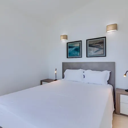 Andorra, Private Pool Next To Golf Βίλα