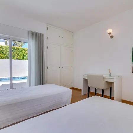 Willa Andorra, Private Pool Next To Golf